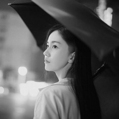 黑白系 女生头像 侧脸 街拍
