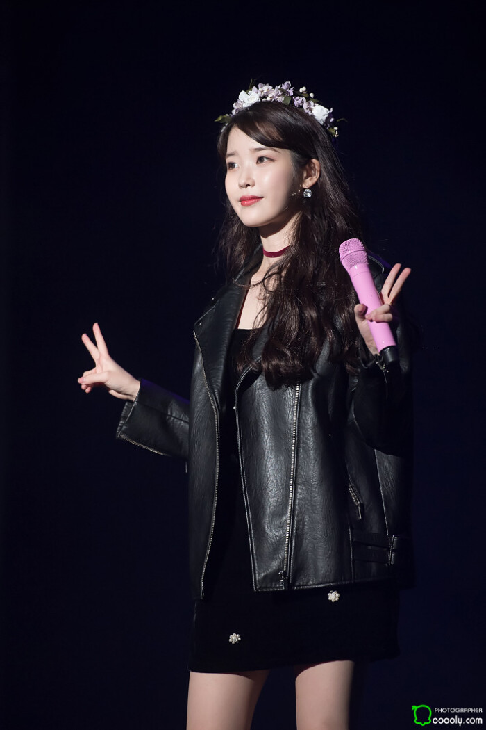 iu 李知恩