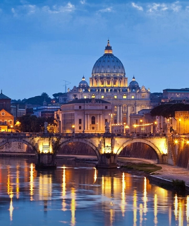 梵蒂冈是全球领土面积最小、也是人口最少的国