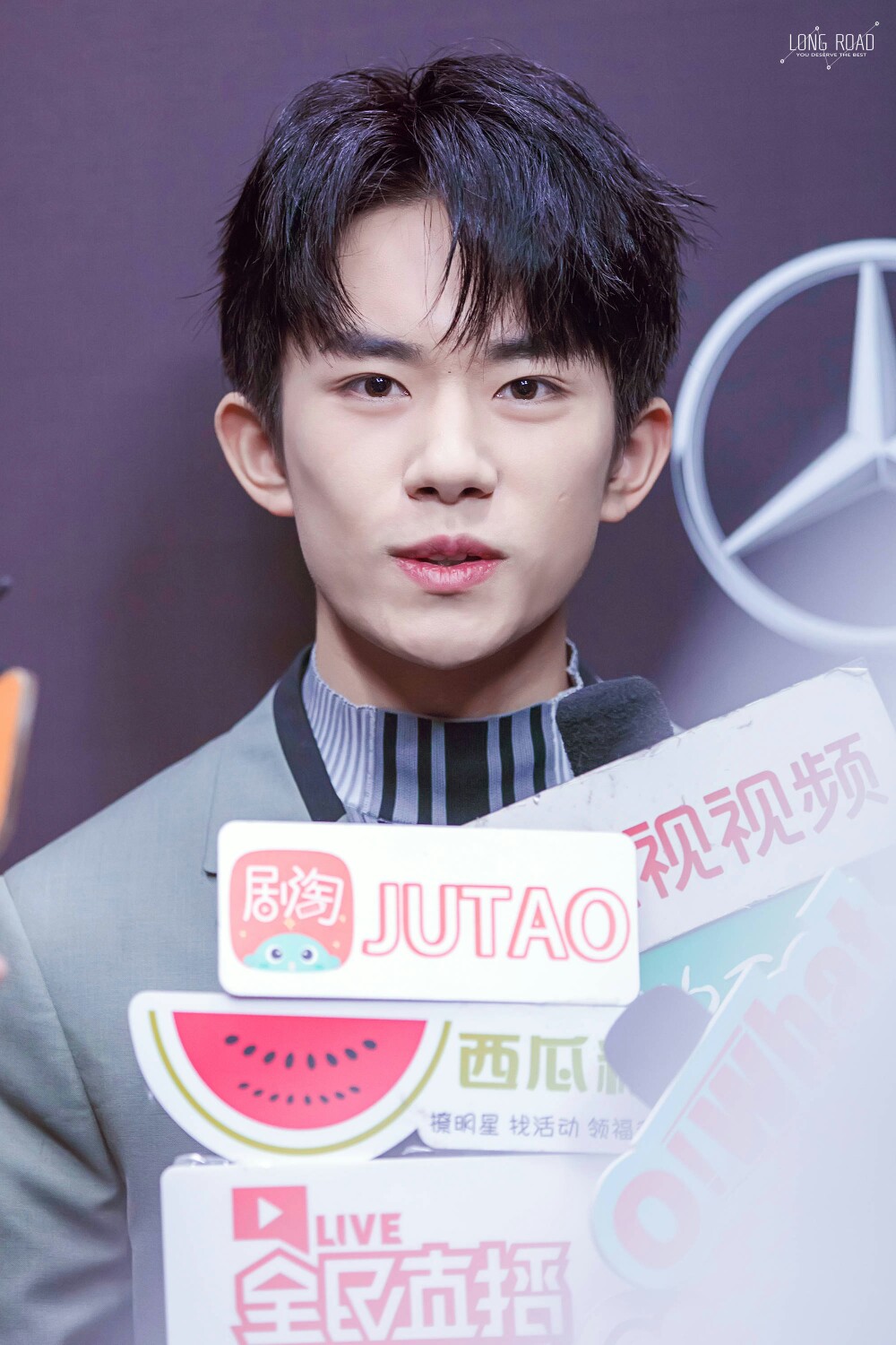 易烊千玺#tfboys 芭莎男士 巅峰人物盛典 高清 帅气