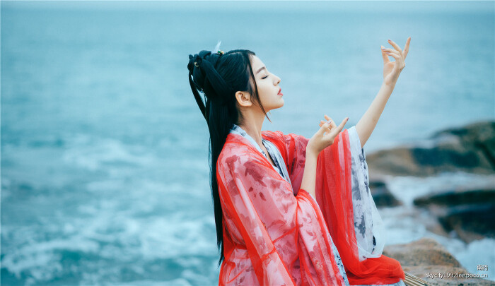 【古风真人摄影】#红尘渡# 作者:南药