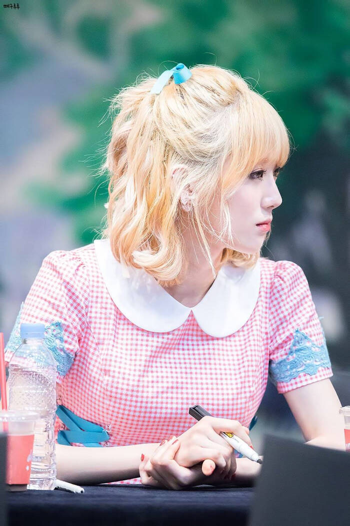 李露朵 luda