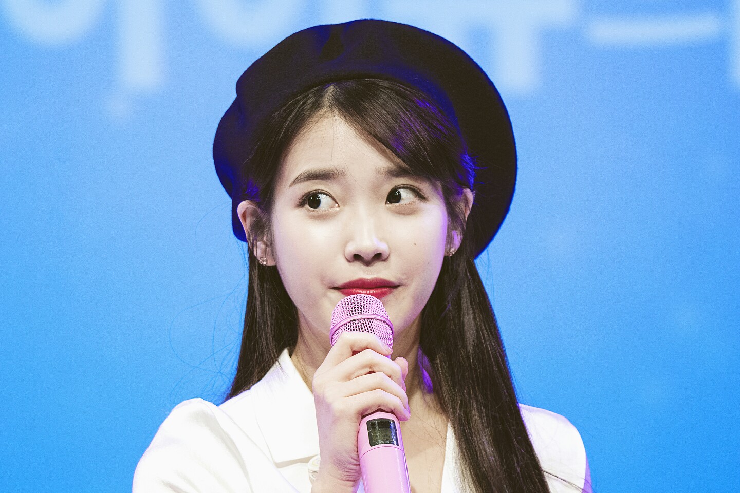 iu 李知恩