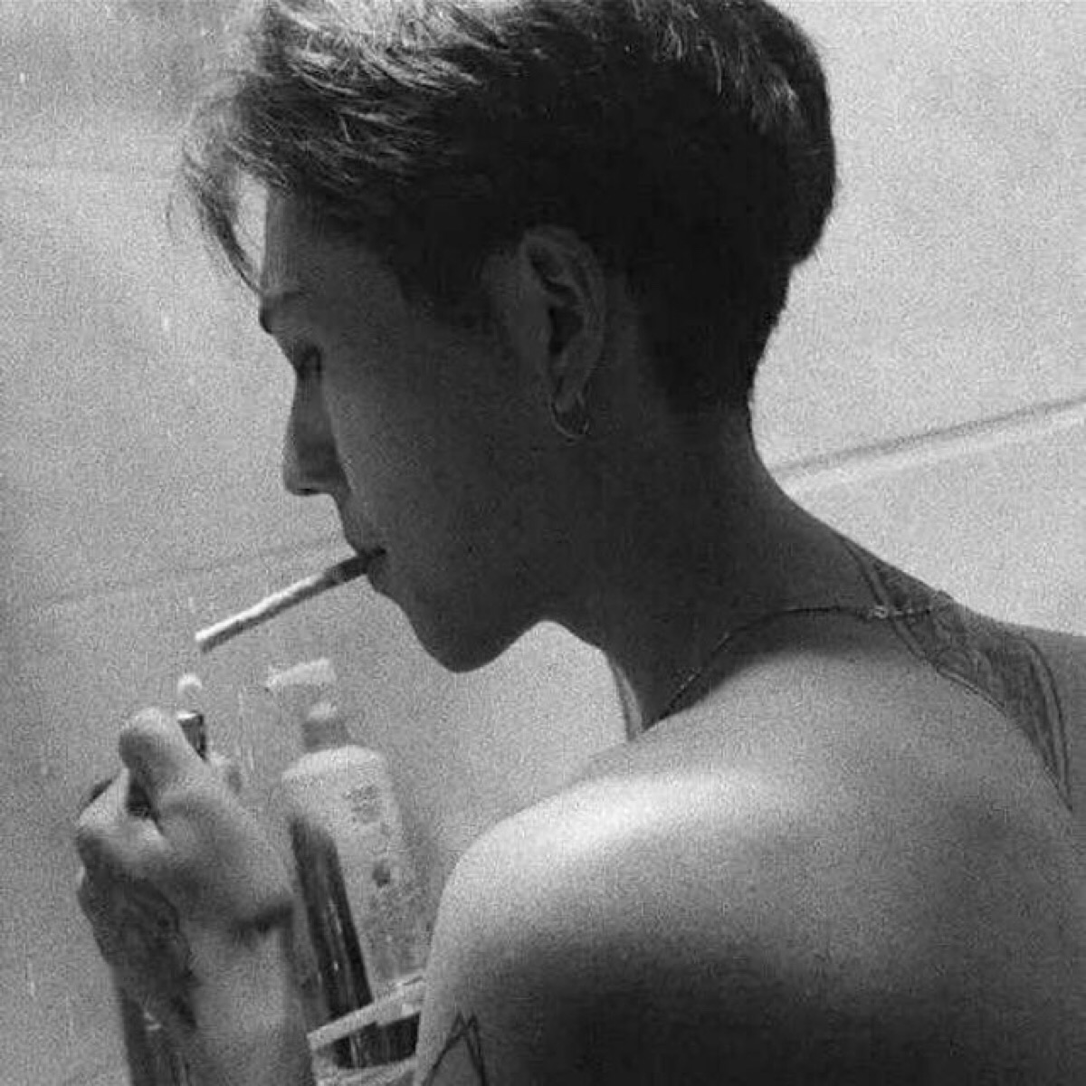 男头/黑白