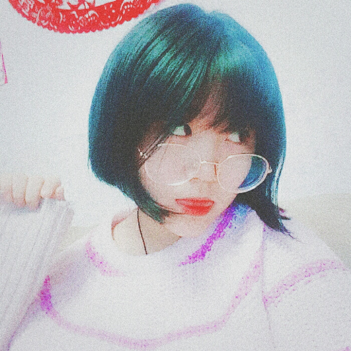朦胧短发可爱韩系少女头像