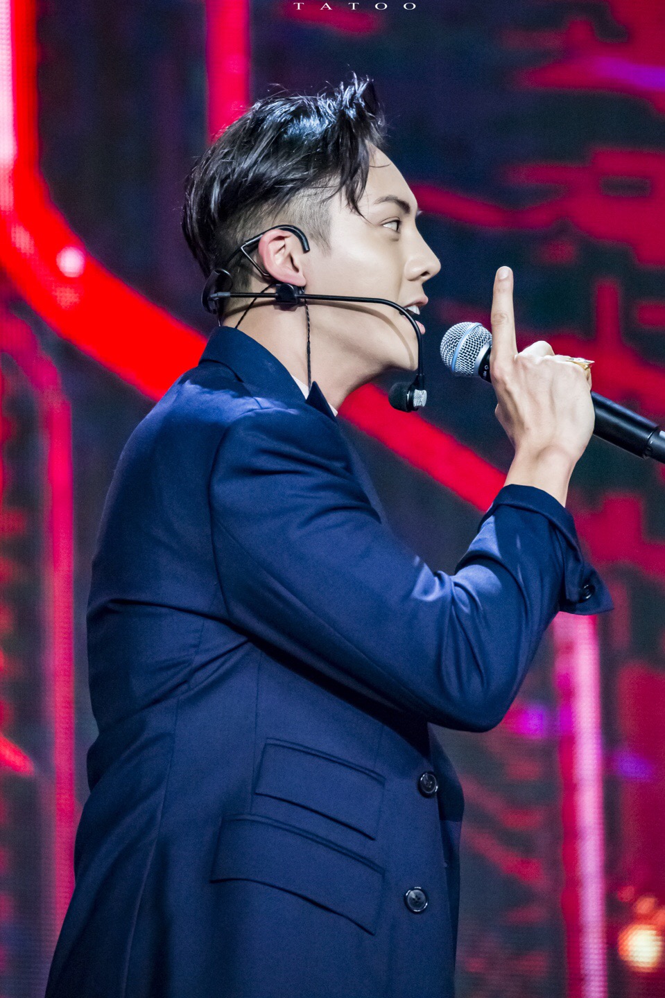 【陈伟霆 william chan】171230 浙江卫视跨年 959 x 1440 px (图源