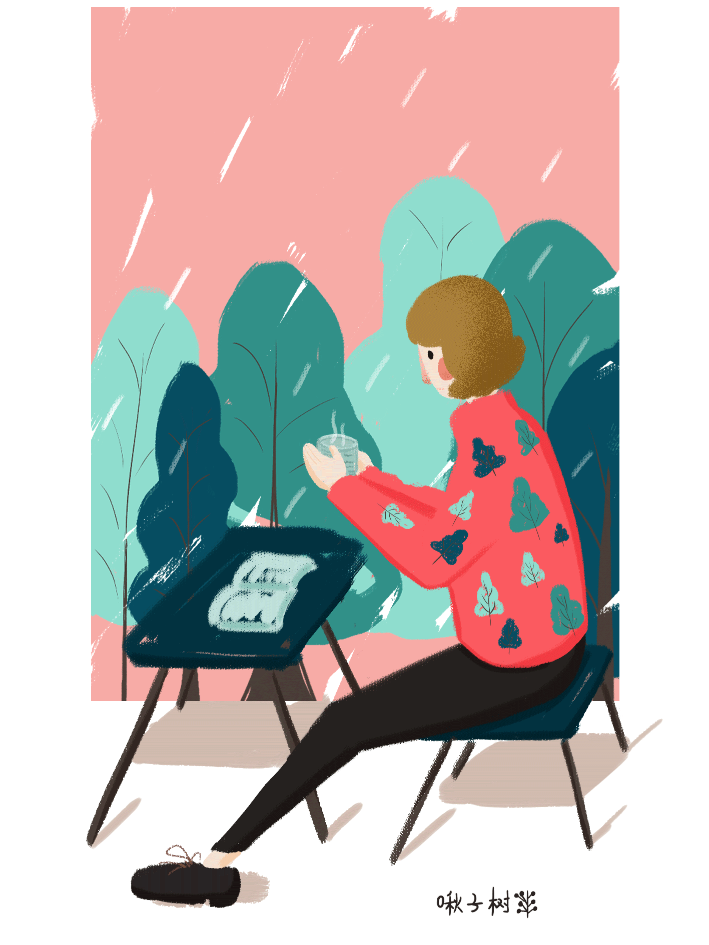 在雨天端着一杯热饮坐在玻璃窗前 桌上是一本自己喜爱的书 惬意而悠闲
