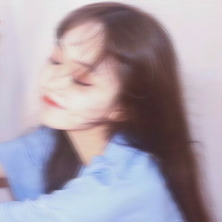 模糊头像 by坠落少女