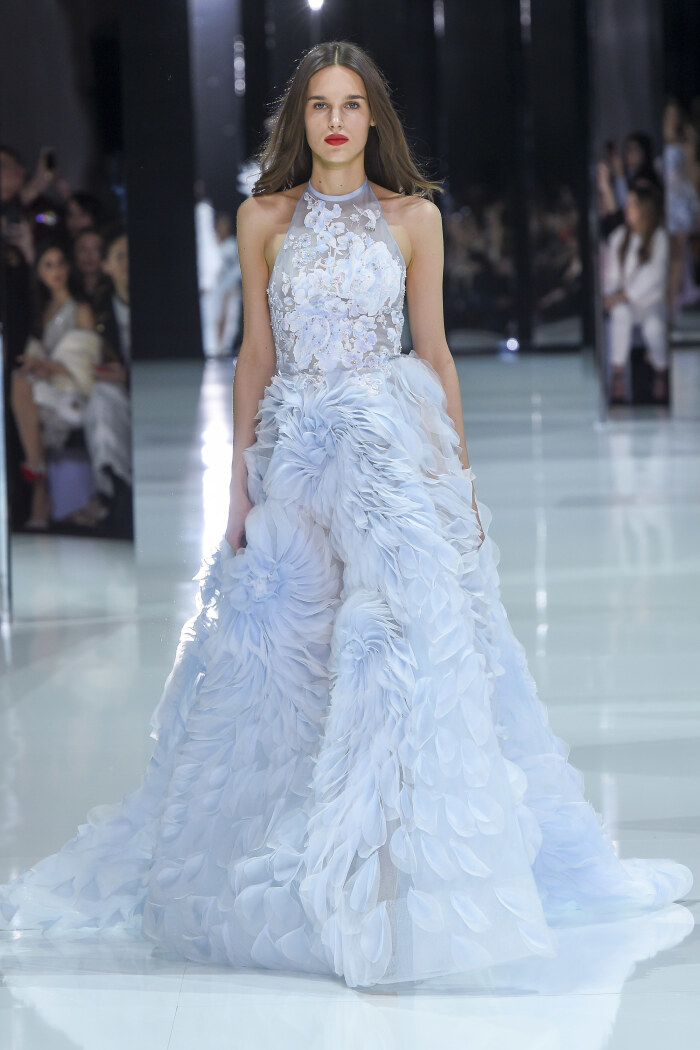 ralph & russo 于巴黎高定时装周发布2018春夏高定系列