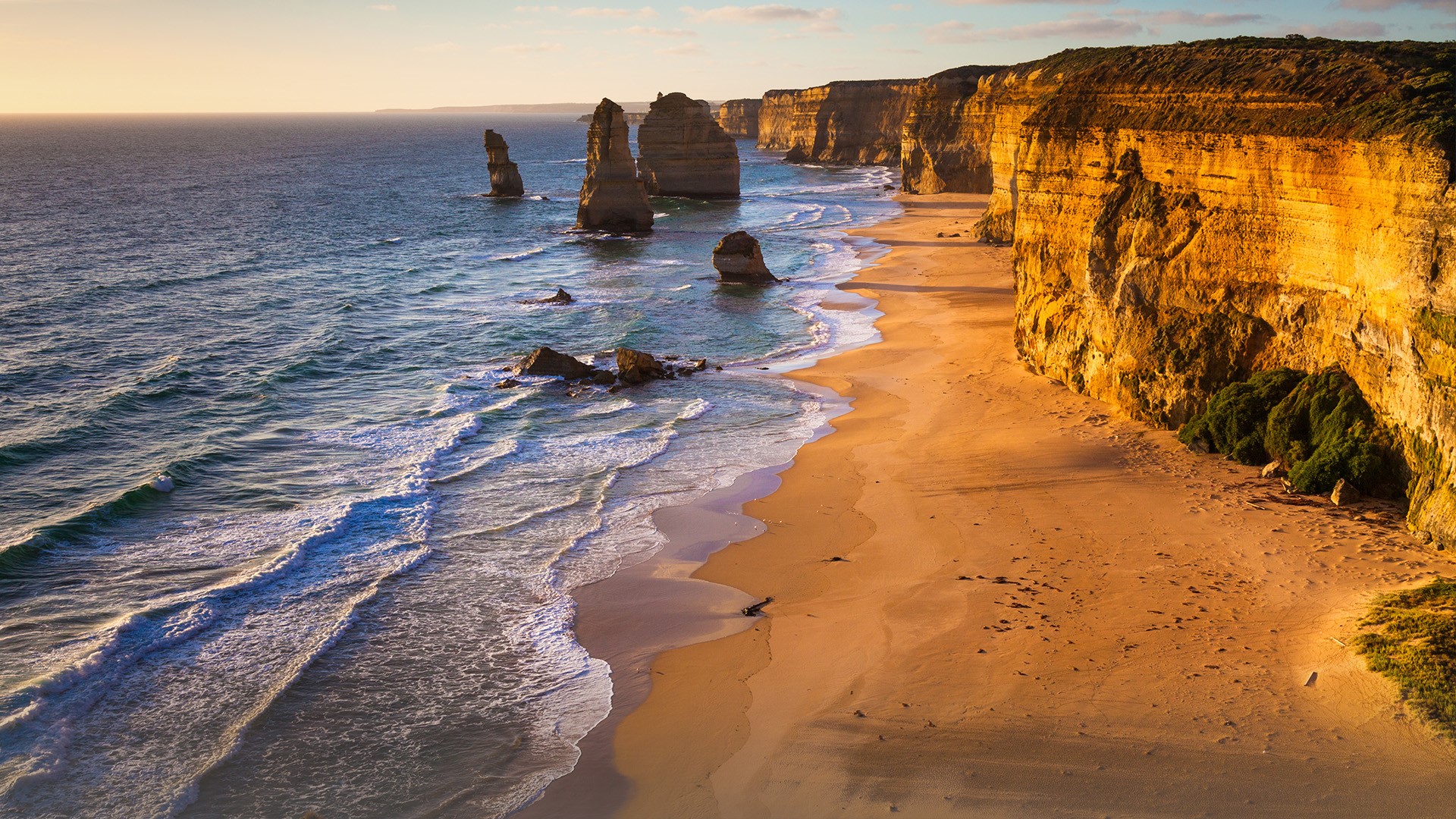 十二使徒岩(the twelve apostles)