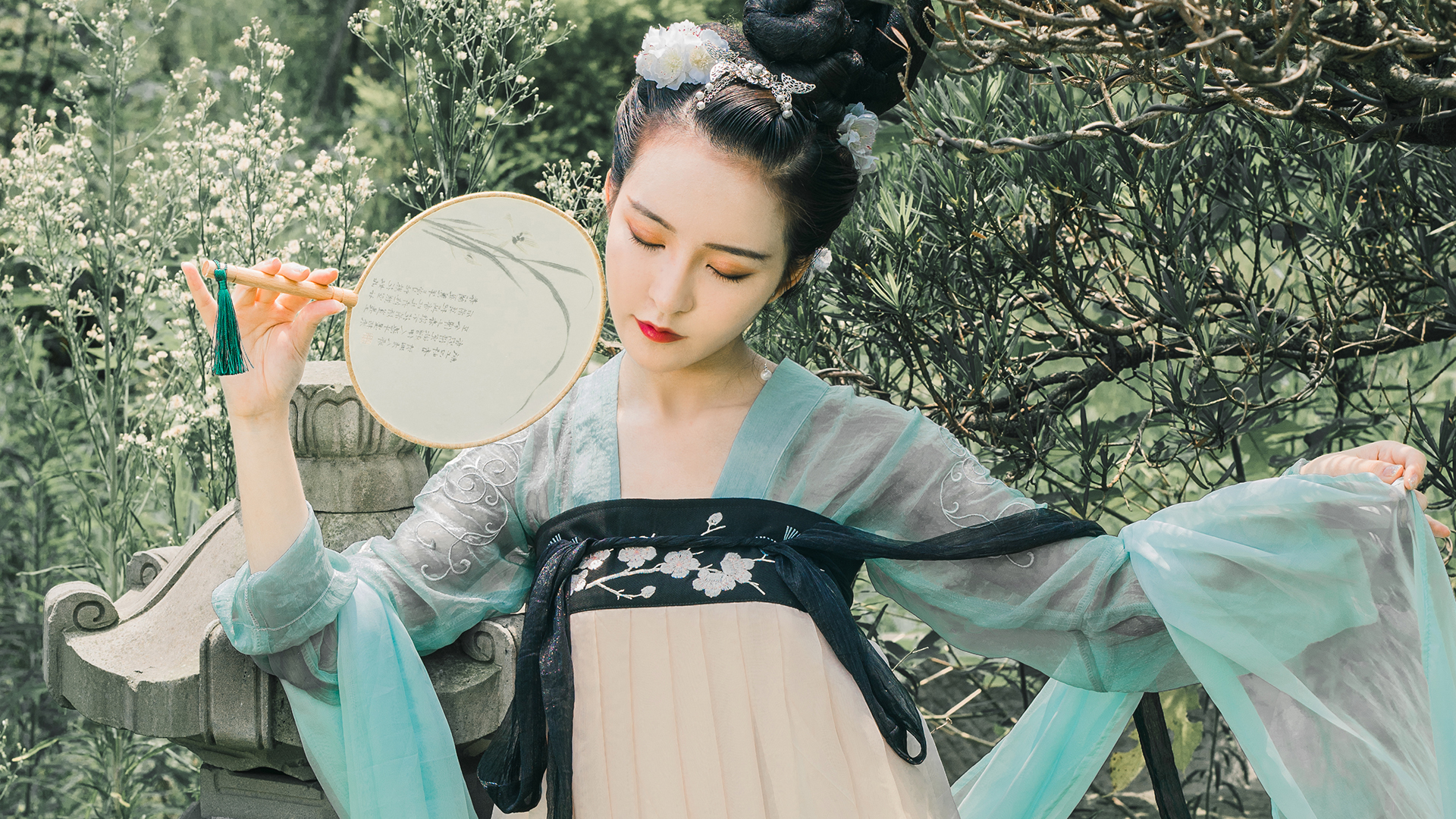 年事梦中休,花空烟水流【古风真人写真】摄影作者:长安花