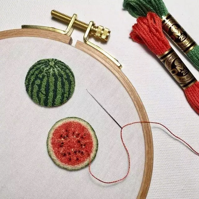 精致的日系创意刺绣设计图片