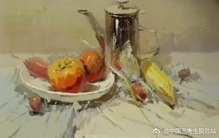 统一色调的色彩不锈钢静物作品,整体感不错