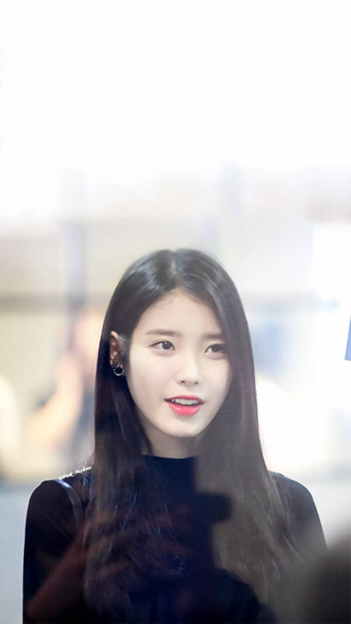 iu 李知恩