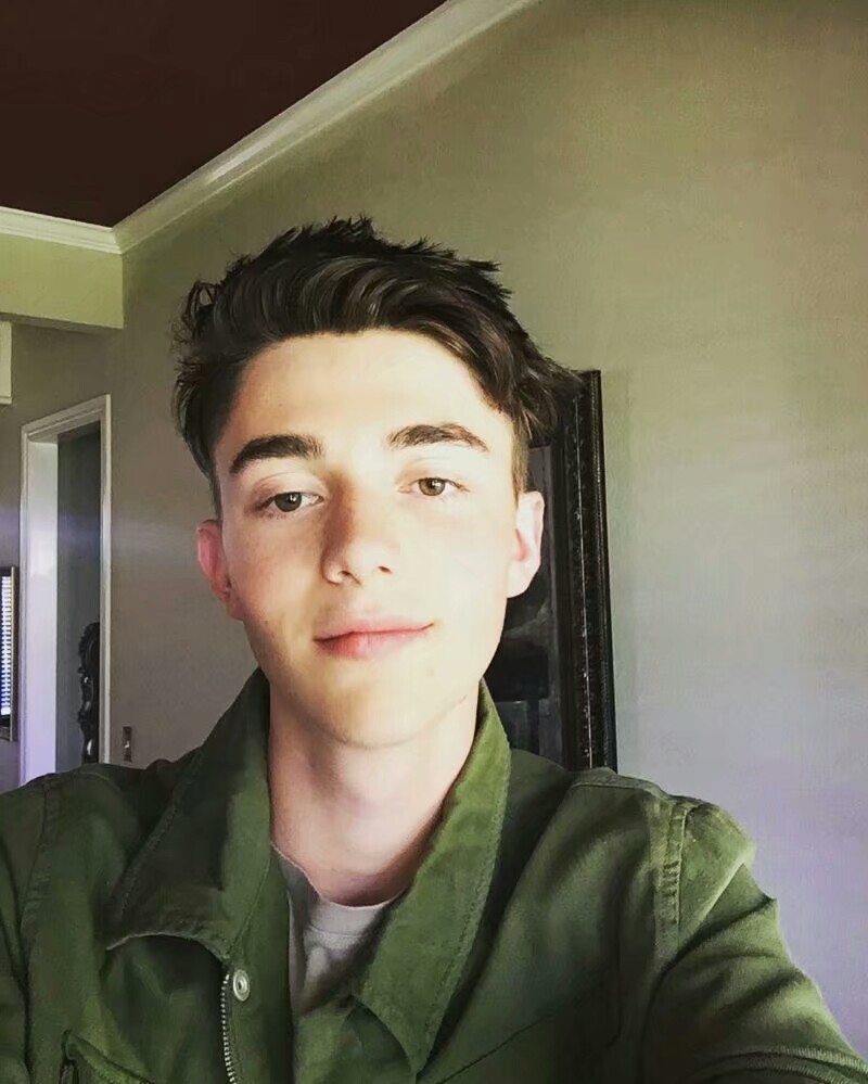 greyson chance灰森