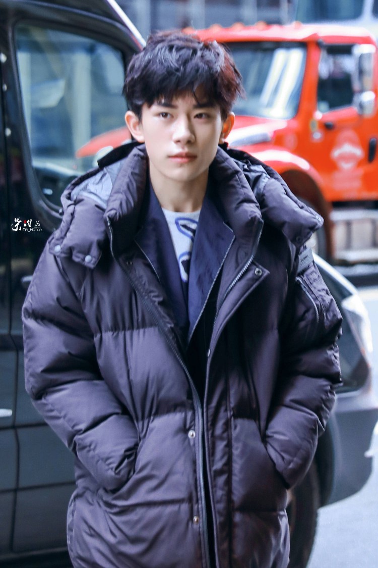 易烊千玺 #tfboys 美国纽约格莱美之行 高清 帅气