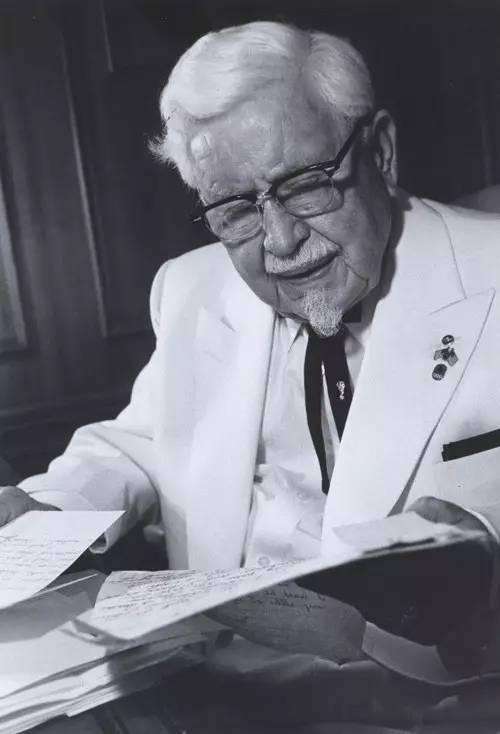 哈兰·山德士(colonel harland sanders)上校(1890年9月9日-1980年)