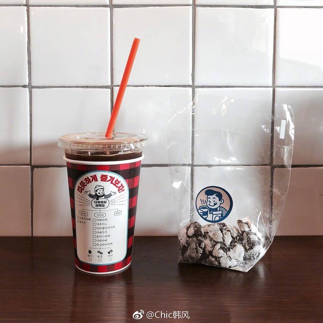 shop | 有着有趣可爱咖啡杯的咖啡店有着可爱手绘头像标志的首尔咖 