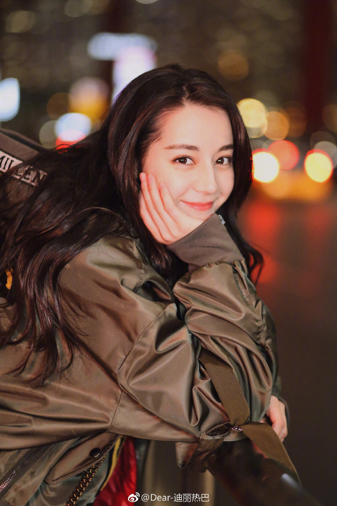这次米兰之行正好赶上最冷的时候但是收获很多翻一翻这个可爱女孩子的