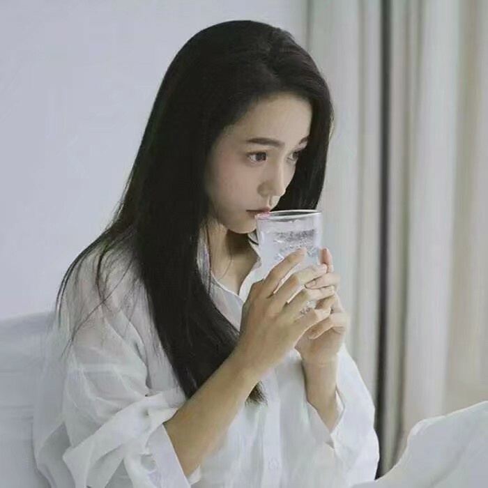『江屿』小仙女的侧面头像图源qq侵权歉删