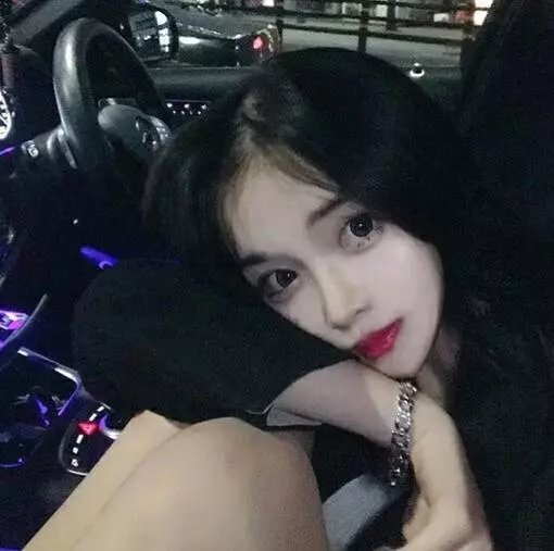 『江屿』小仙女的黑色系头像图源qq侵权歉删