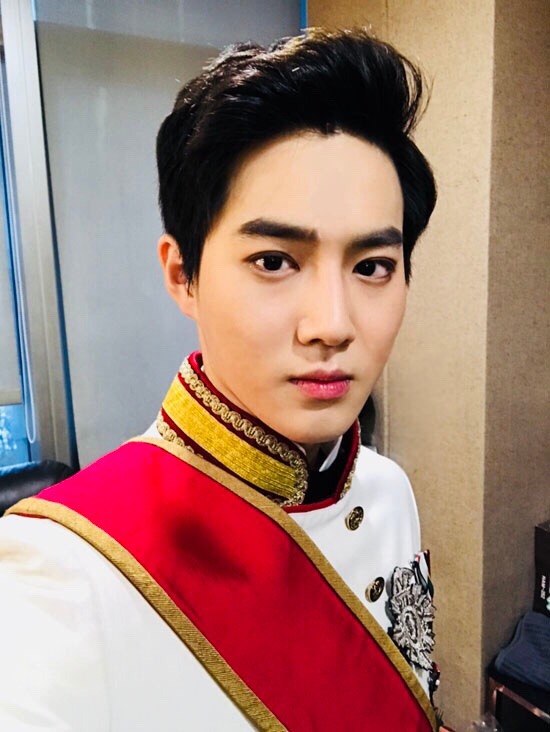 exo 金俊勉 suho