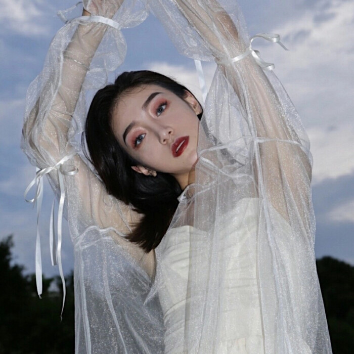 微博.ins.头像.女.自截.by:ulyze-13