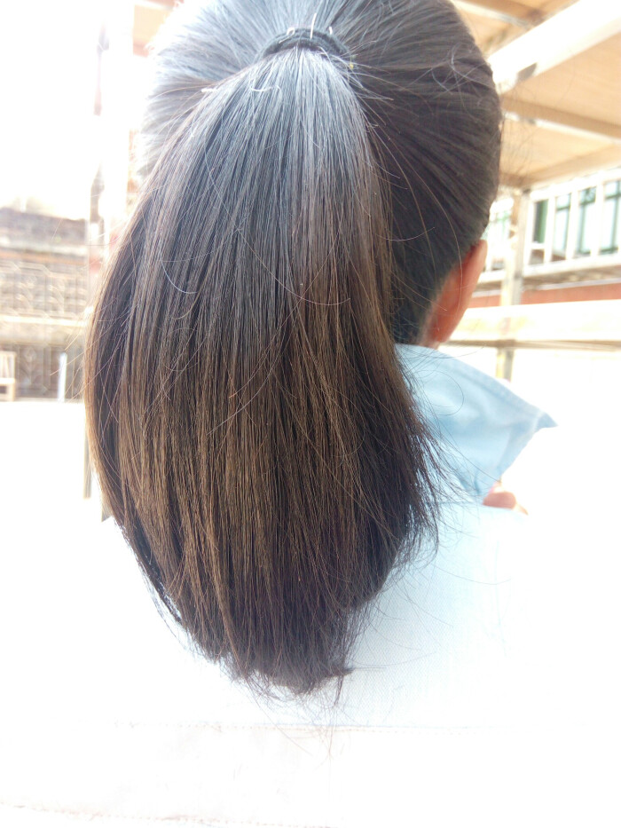 今天帮妈妈剪头发