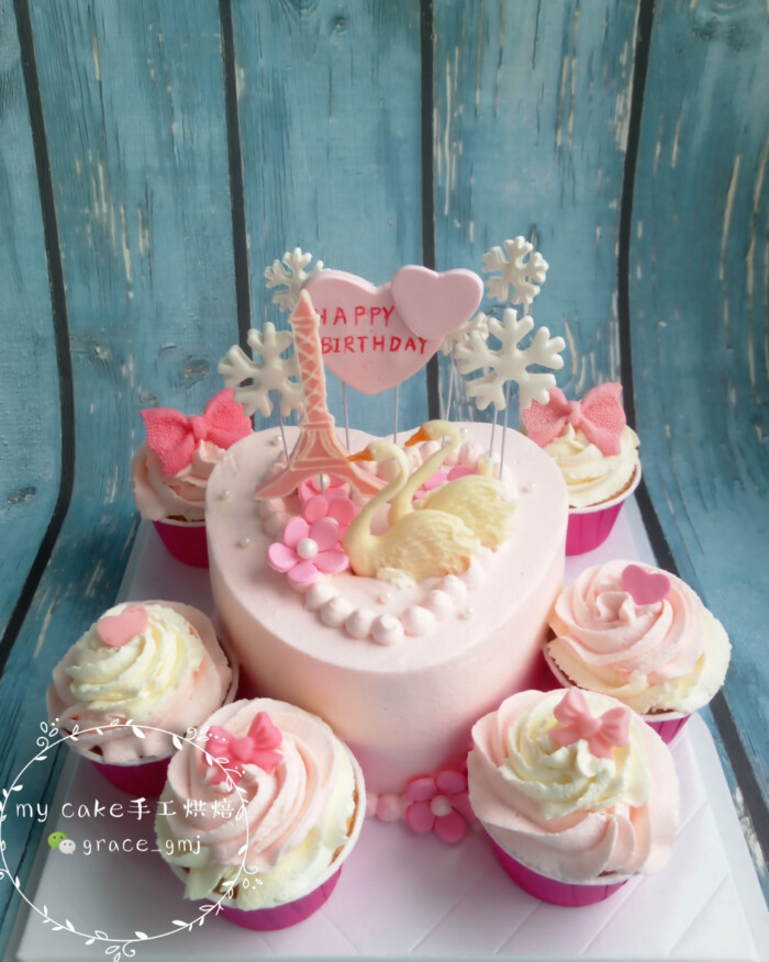 浪漫粉色蛋糕
