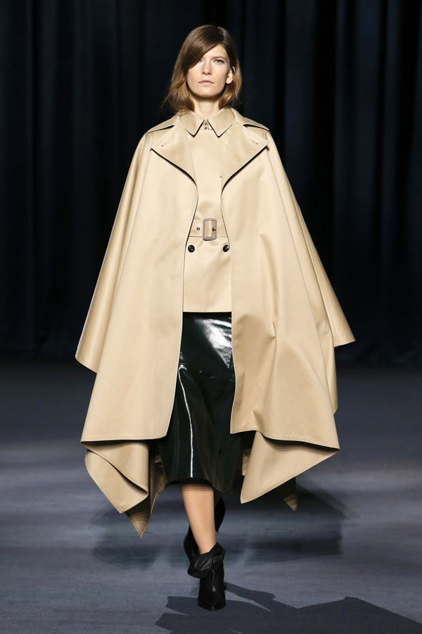 法国奢侈品牌 givenchy 2018 秋冬高级成衣 作为纪梵希历史上首位女性