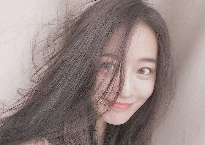 侧脸杀女生头像