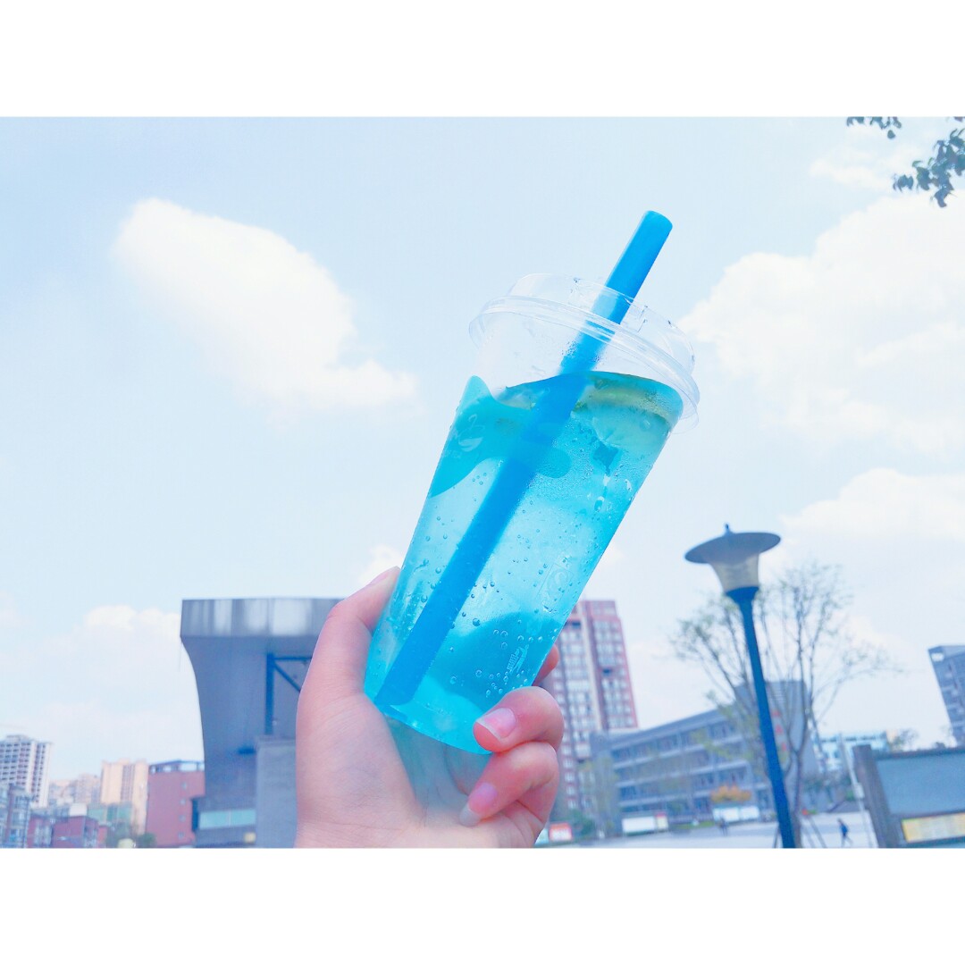 蓝色 汽水