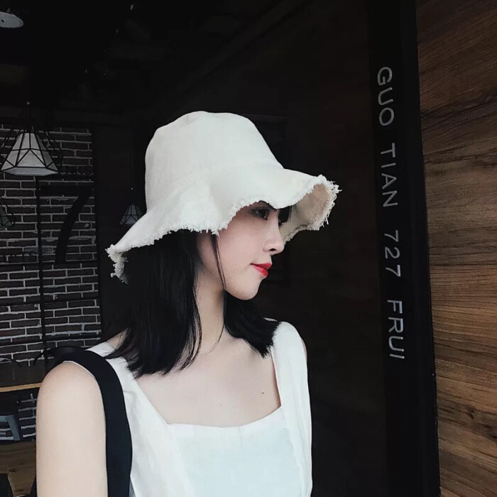 渔夫帽保暖尽显少女本色.超多好看的女生都可以拿来做头像.