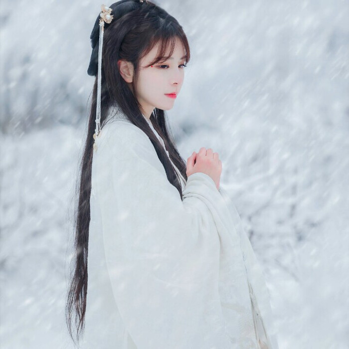 壁纸 女生头像 女头 小清新 虐心 唯美 高清 意境 古风 古风头像