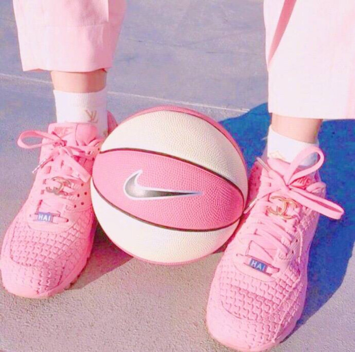 体育系篮球女孩 粉红色哦