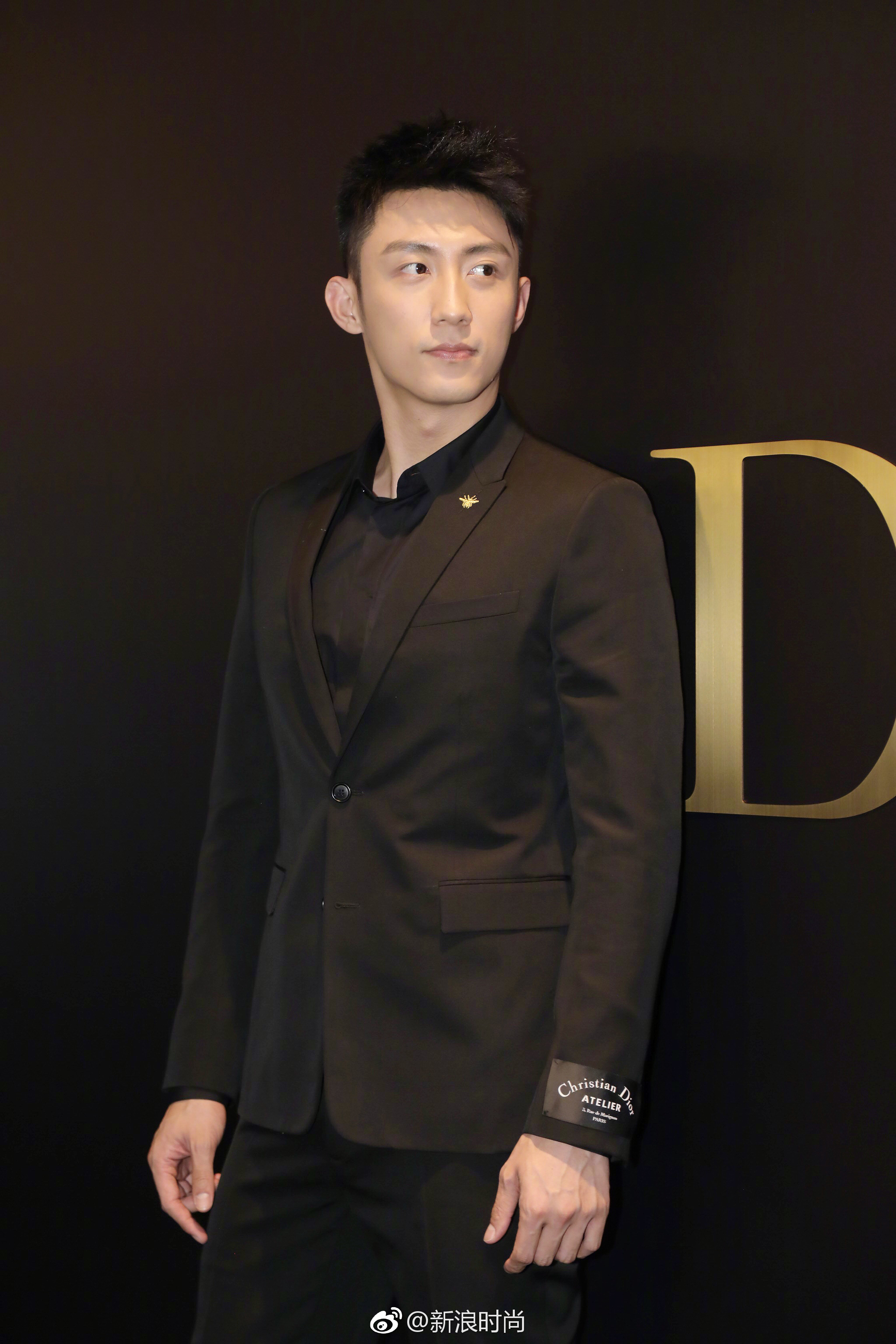 dior迪奥中国区香氛世家大使黄景瑜身穿dior·homme2018秋季gold