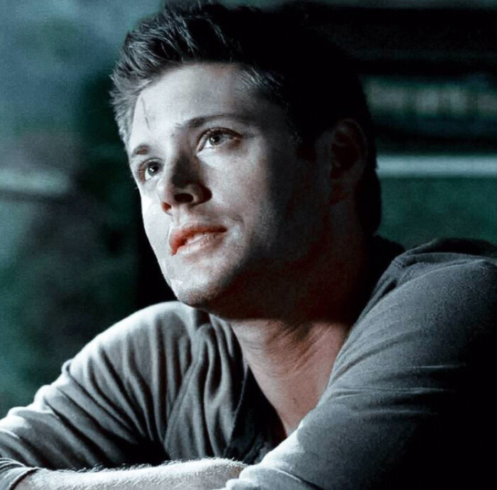 jensen ackles dean winchester spn 邪恶力量 头像 转自名人朋友圈