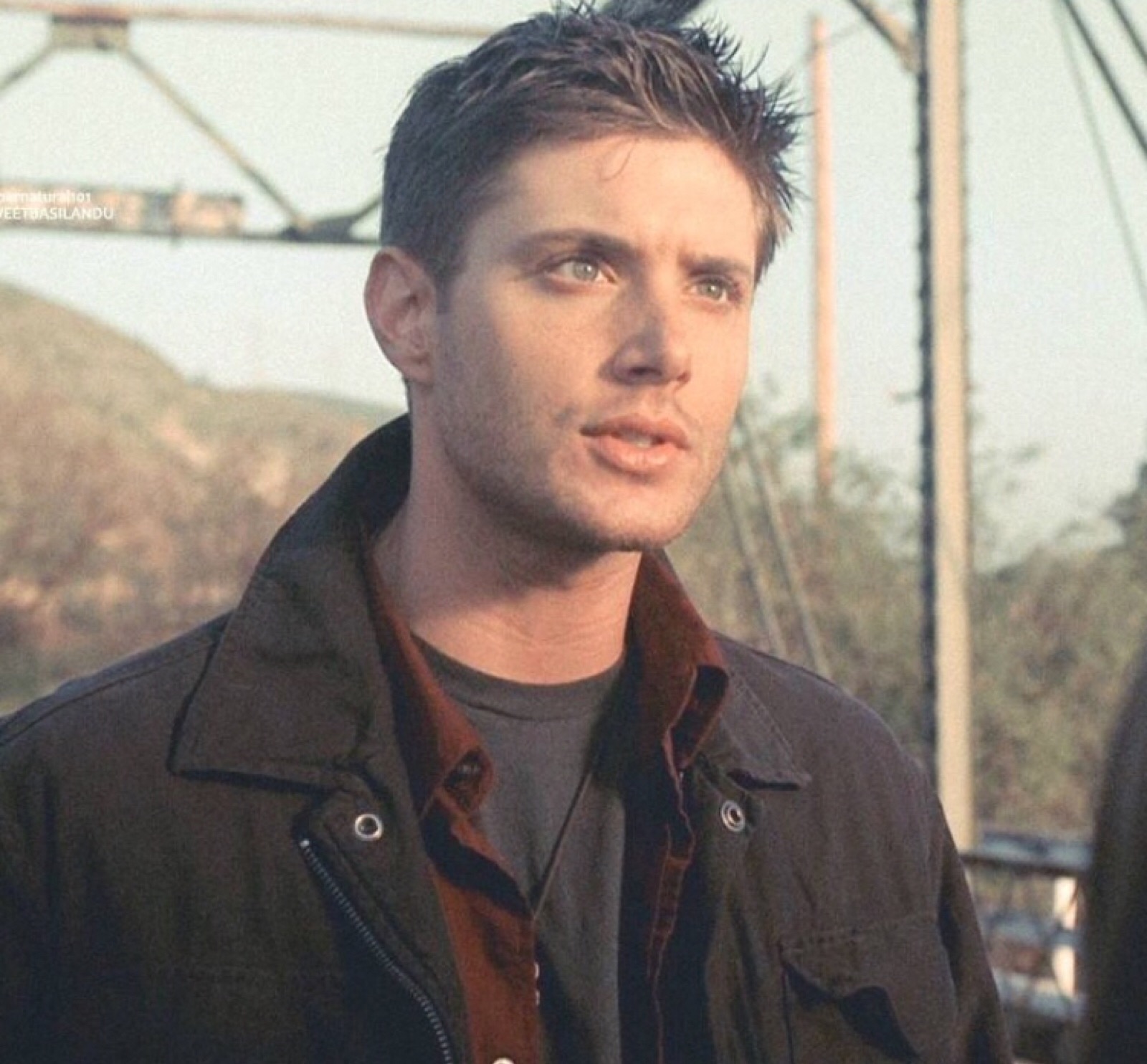 jensen ackles dean winchester spn 邪恶力量 头像 转自名人朋友圈