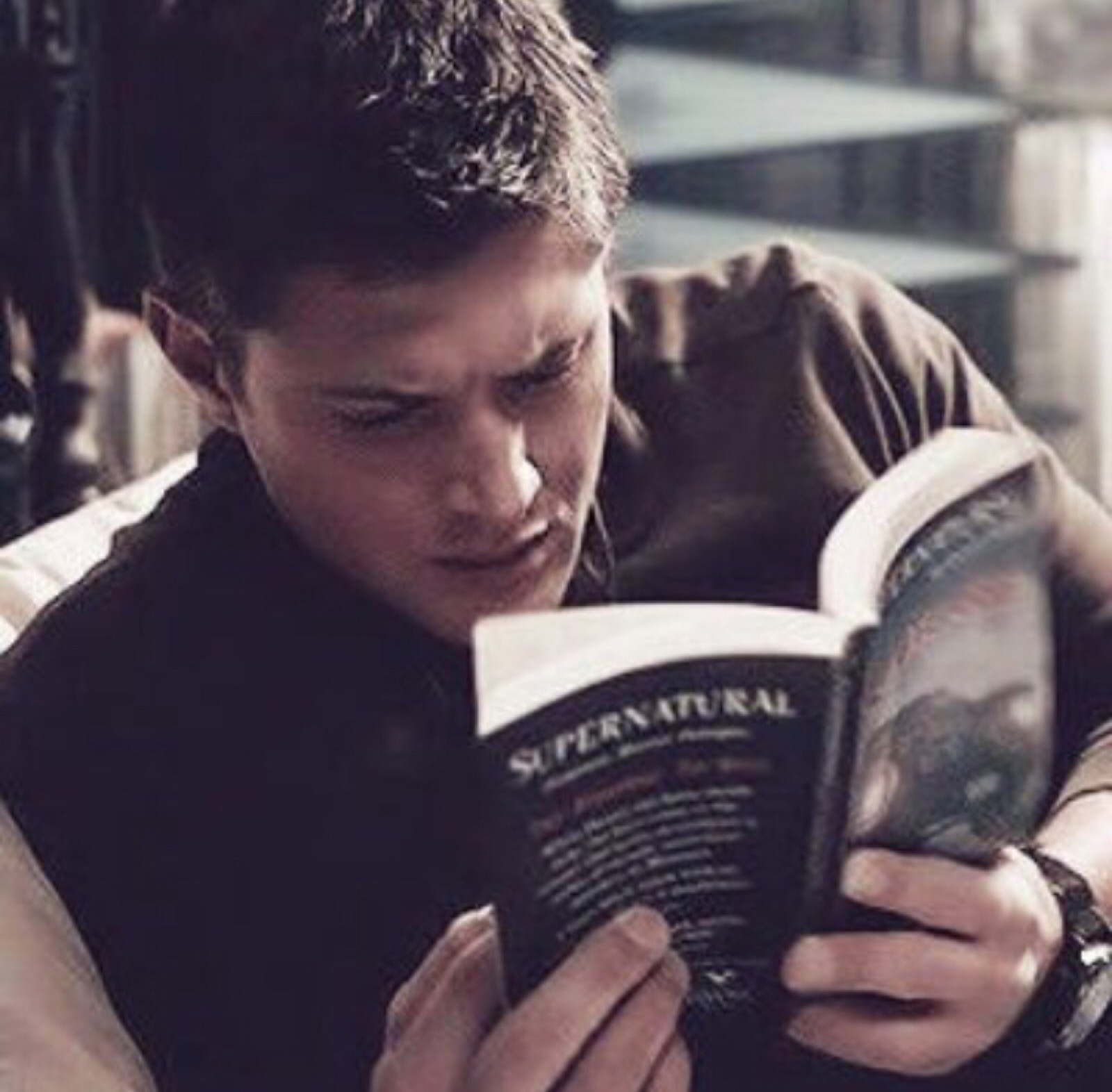 jensen ackles dean winchester spn 邪恶力量 头像 转自名人朋友圈