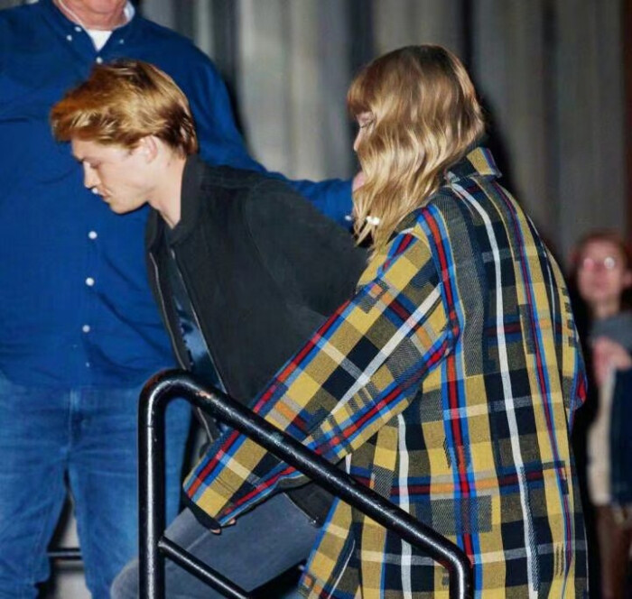 霉霉taylor swift & joe alwyn