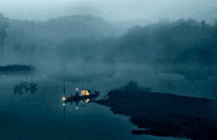 暮从碧山下,山月随人归。却顾所来径,苍苍