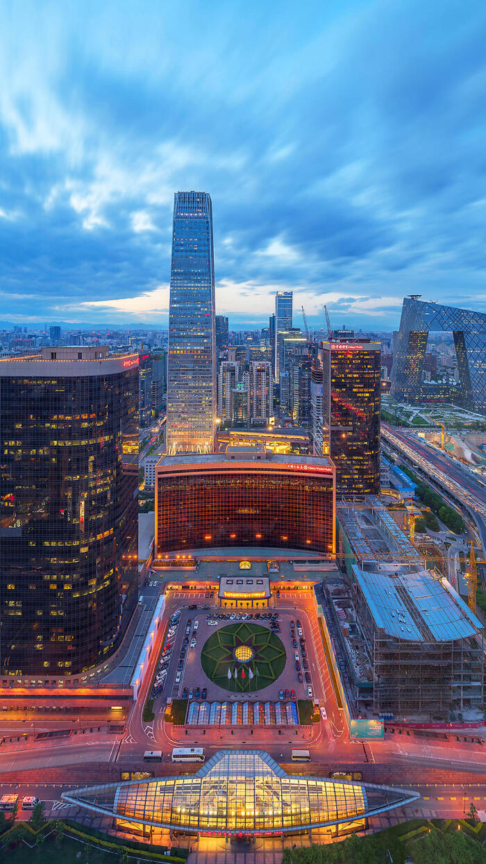 北京cbd夜景北京商务中心区,简称北京cbd,地处北京市长安街,建国门