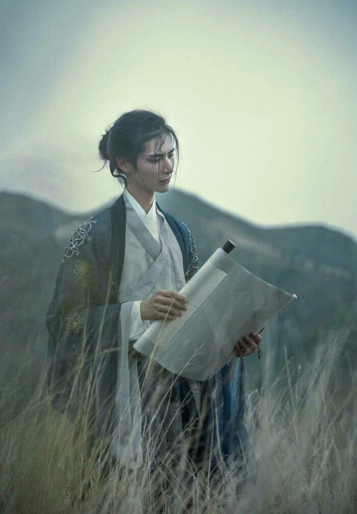 淡辉夕颜,公子如玉,是你执一把青伞,为我许下一世长安)古风真人男头 
