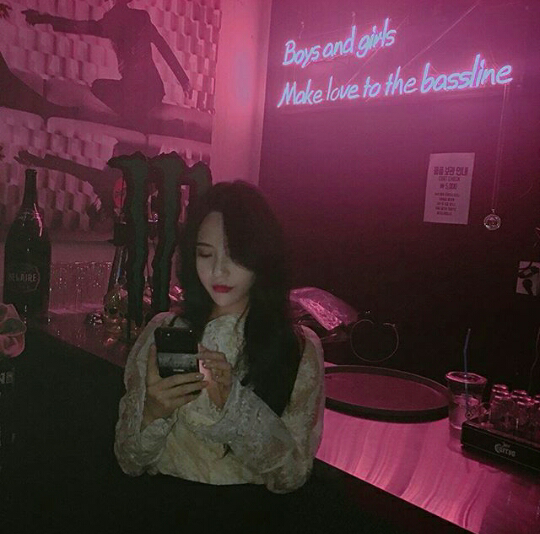 精选 欧美 背影 情头 韩系头像 个性潮流 半身 网络红人 少女 -很美就