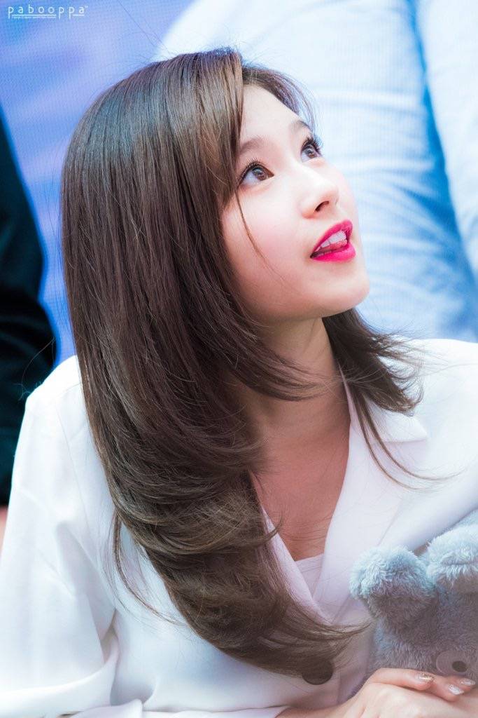 凑崎纱夏 sana