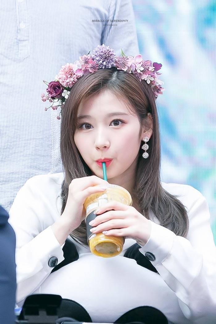 凑崎纱夏 sana