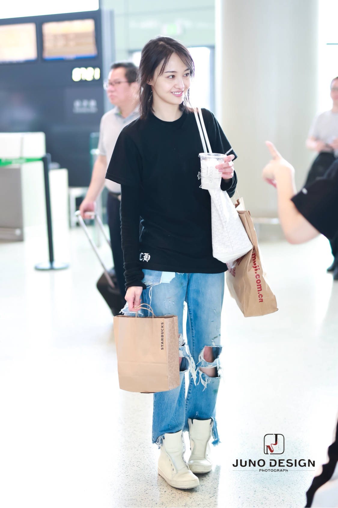 郑爽 机场照(cr:junotien)