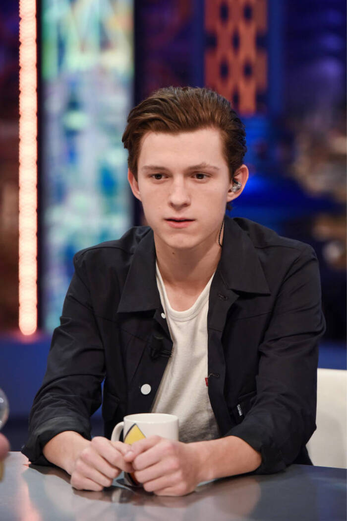 荷兰弟 tom holland