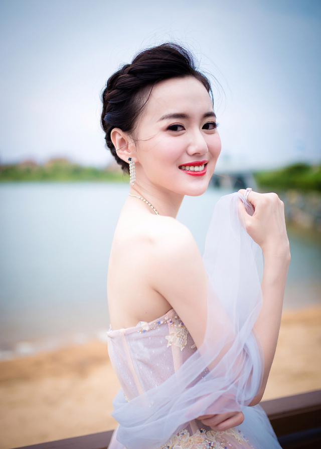 江铠同 