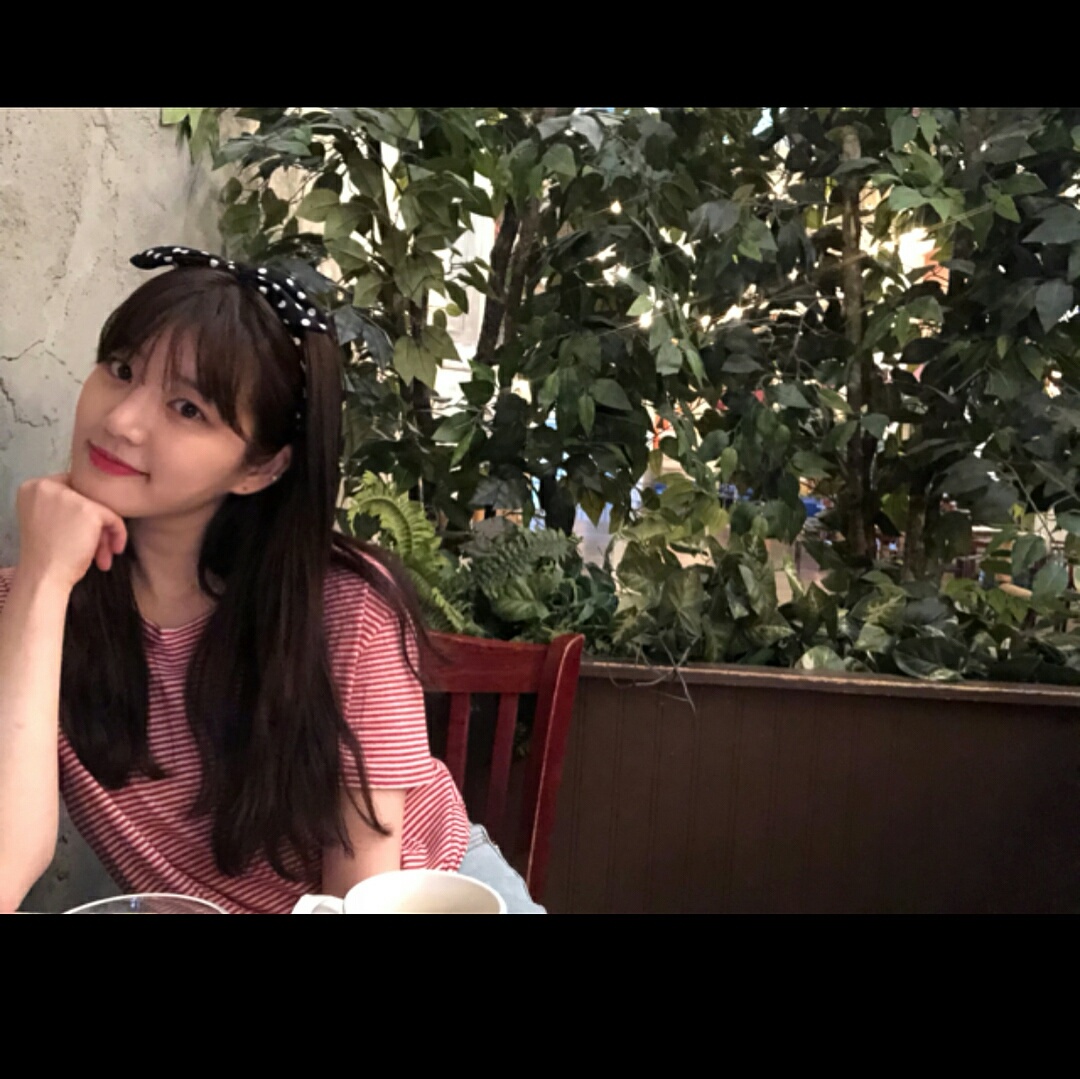 李侑菲